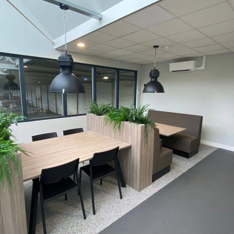 3b948653-dae2-48ba-bf37-6737cb0a1cab-768x1024